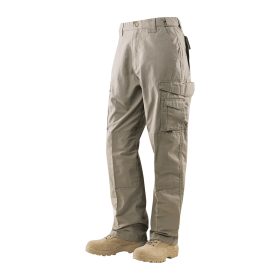 Heavy-Duty Work Pants With Rip-Stop Protection. 1060